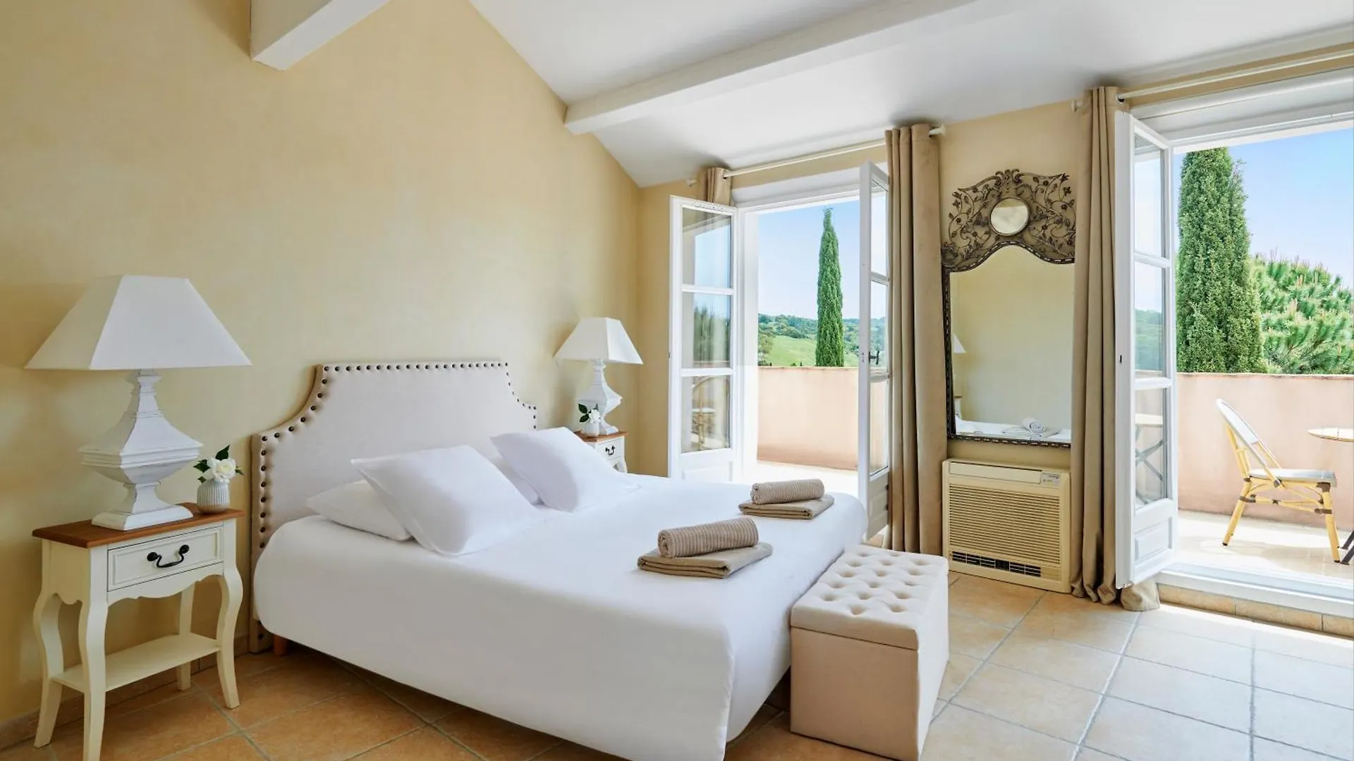 Saint-Tropez Golf Residences 0*,