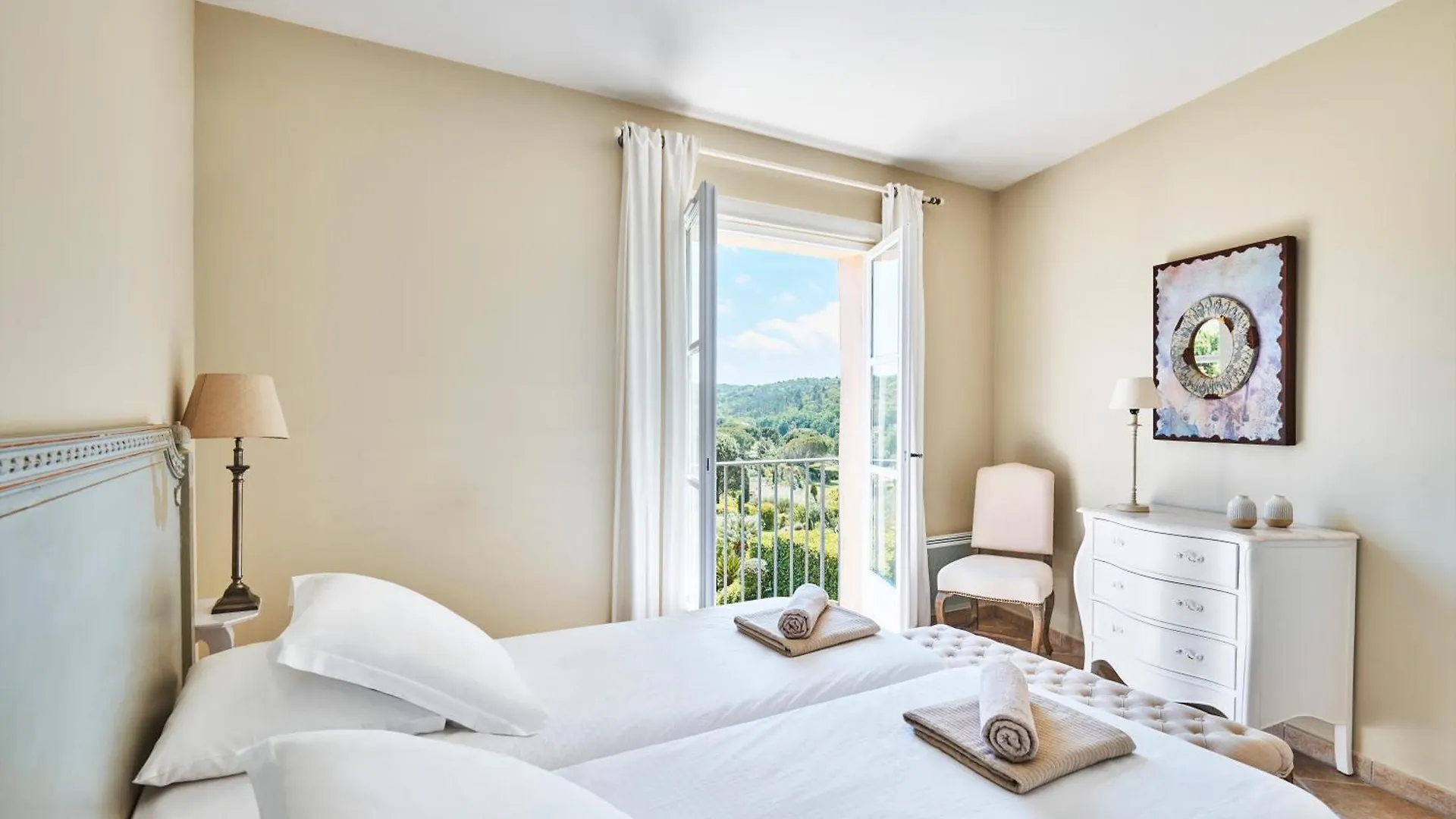 別荘 Saint-Tropez Golf Residences